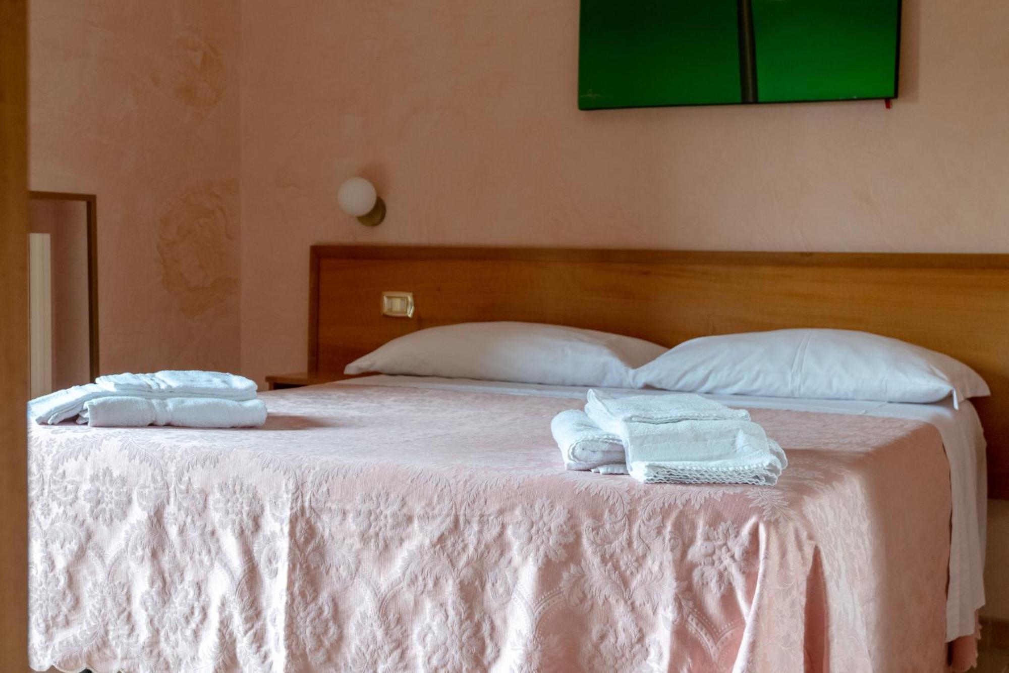 I Lecci Guesthouse San Felice Circeo Bagian luar foto
