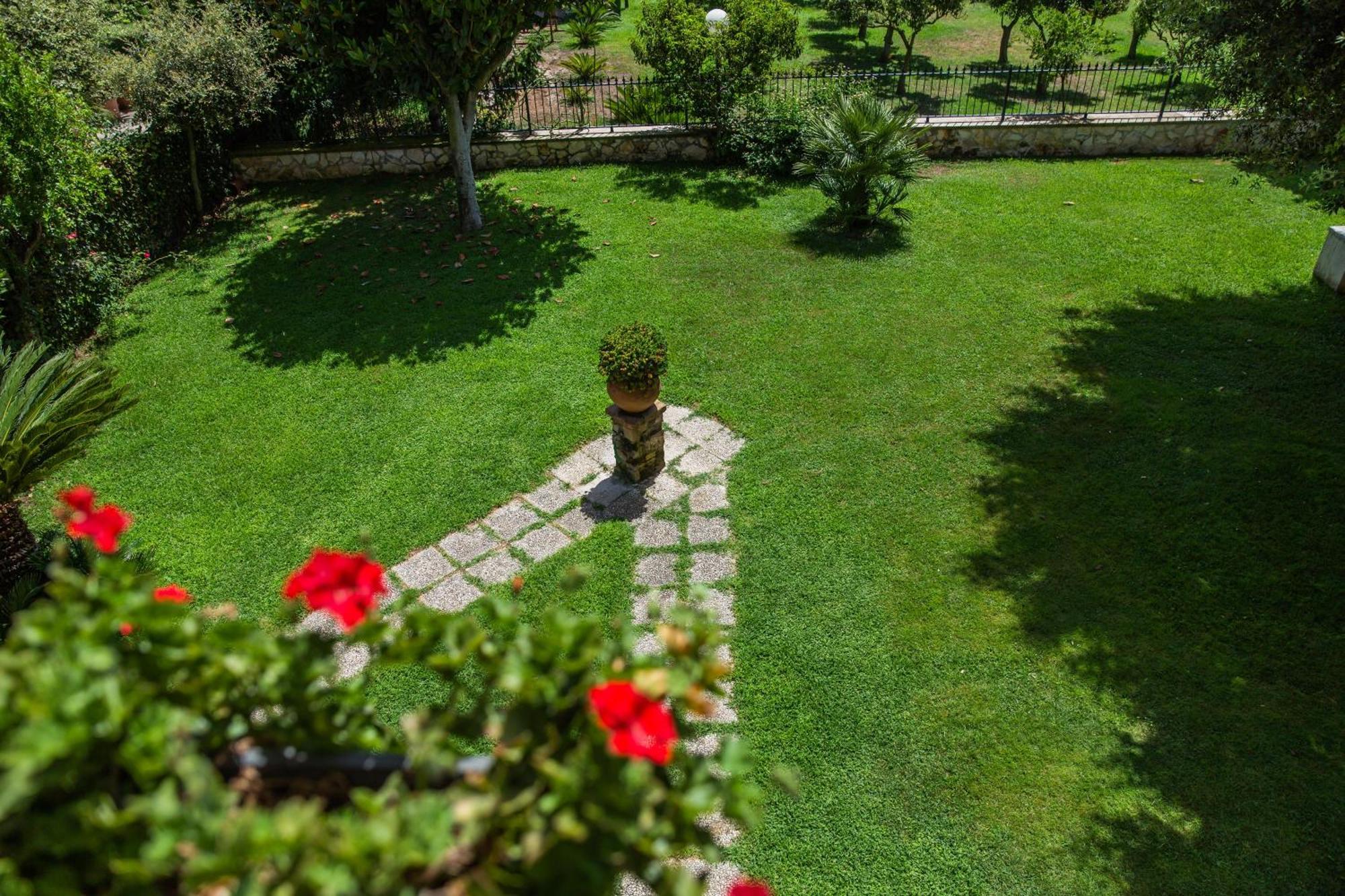I Lecci Guesthouse San Felice Circeo Bagian luar foto